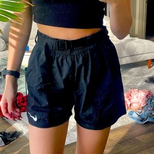 NIKE TRACK SHORT ATHLETIC